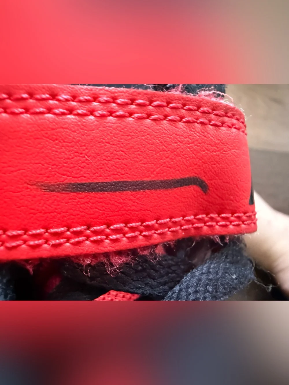 Nike Kids High-Top Sneakers in Red and Black S4